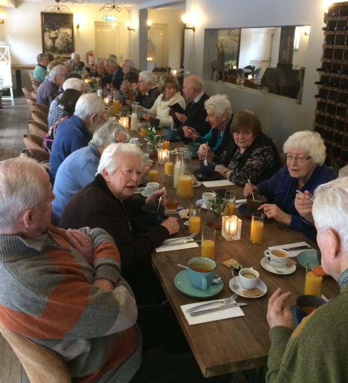 Lunchen met de ouderen