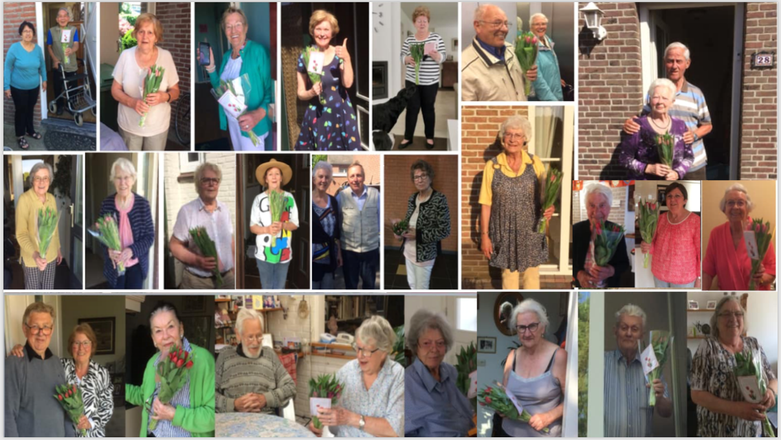 Afbeelding met foto, persoon, poseren, groep

Automatisch gegenereerde beschrijving