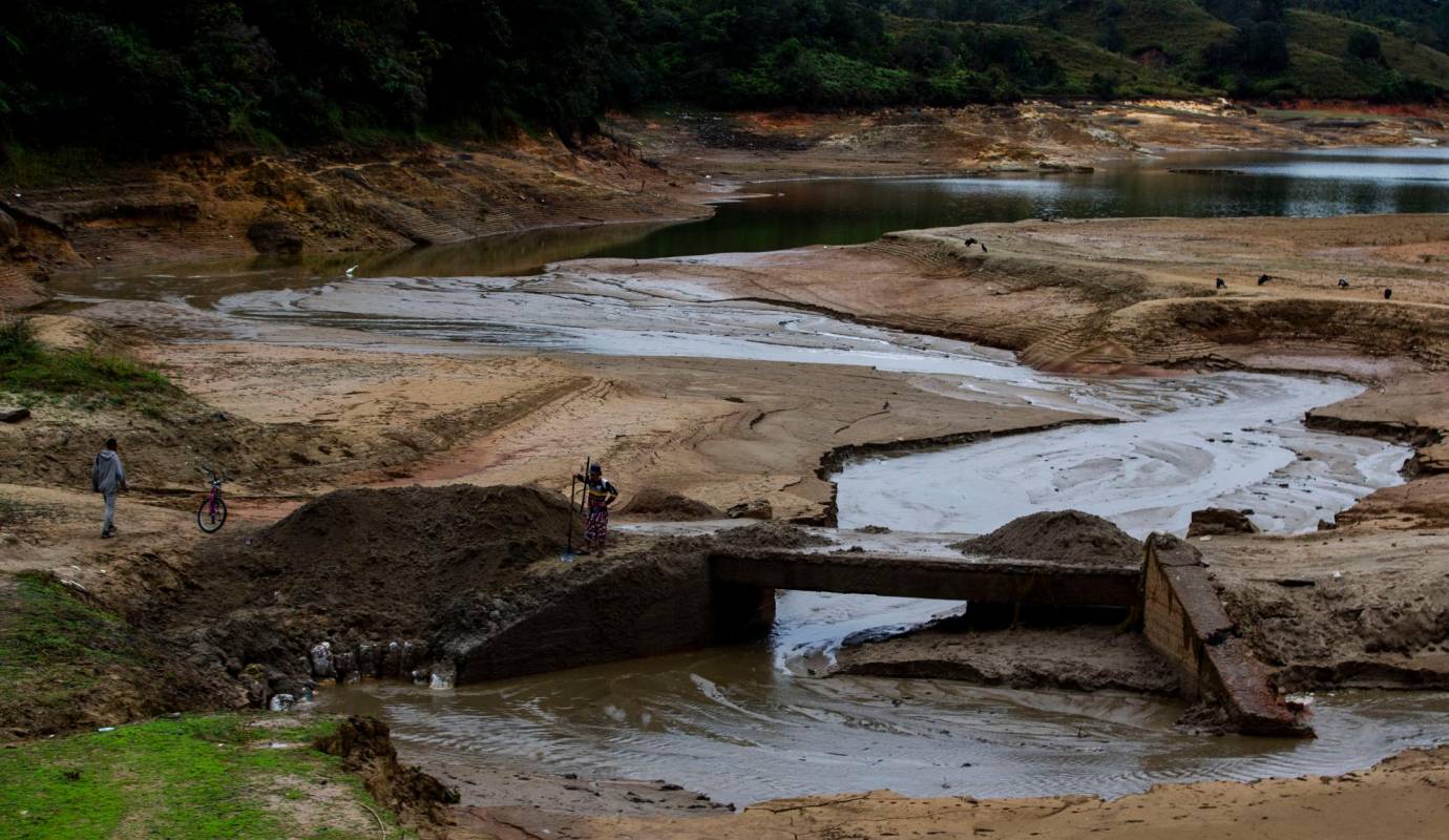 En fotos | La sequía ha ocasionado que el embalse de Guatapé bajara 21% en dos meses